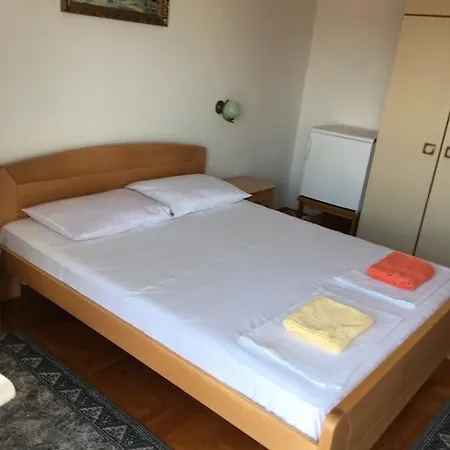 Double Hvar 15706c Guest house
